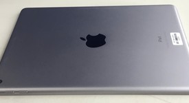 Fair
													Apple iPad 5th Gen - Wi-Fi, Silver, 32 GB, A1822, photo 4 of 6