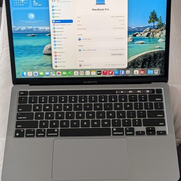 MacBook Pro 2020 - 13 inch - 256 GB, Gray, 8 GB, Apple M1