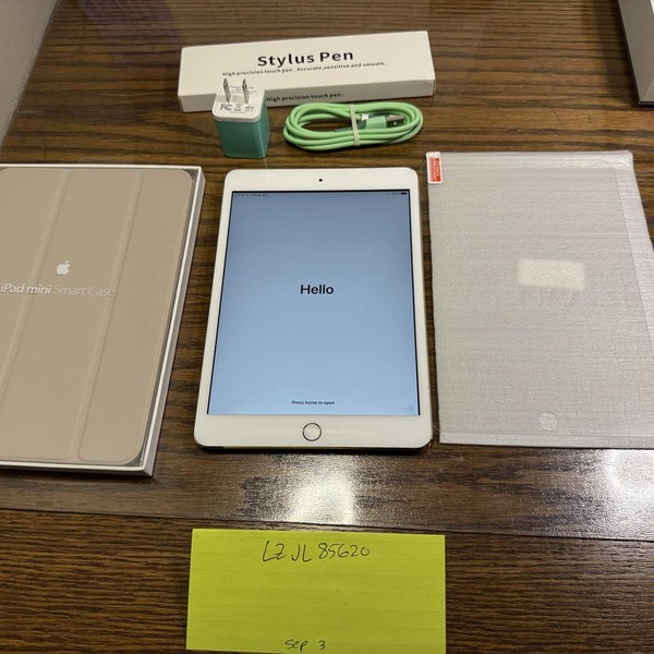 Apple iPad Mini 3 - Unlocked, 128 GB, Gold, A1600