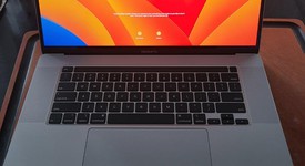 Mint
													MacBook Pro 2019 - 16" - I9, Silver, 1 TB, 32 GB, photo 1 of 8
