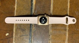 Good
													Apple Watch Series 3 38mm - Gold, A1858, Aluminum - GPS, photo 3 of 10