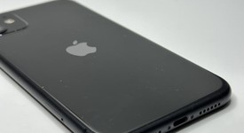 Mint
													Apple iPhone 11 - Unlocked, Black, 64 GB, A2111, photo 4 of 6