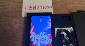 Mint
													Motorola Razr Ultra (2025) - T-Mobile, PANTONE Cabaret, 512 GB, 16 GB, photo 3 of 4