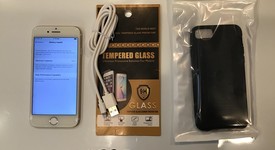 Fair
													Apple iPhone 7 - AT&T, Gold, 32 GB, A1778, photo 1 of 5
