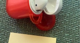 Used
													Apple AirPods 2nd Gen - Lightning Case, photo 3 of 11