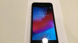 Good
													Apple iPhone SE 1st Gen 2016 - Verizon, Grey, 16 GB, A1662, photo 1 of 9