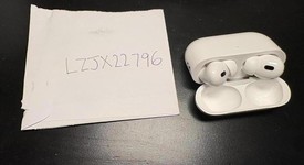 Used
													Apple AirPods Pro 2nd Gen - USB-C, photo 2 of 5