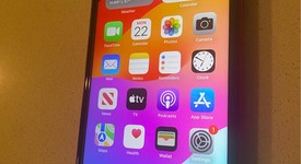 Mint
													Apple iPhone 11 - Unlocked, Red, 64 GB, A2111, photo 4 of 9