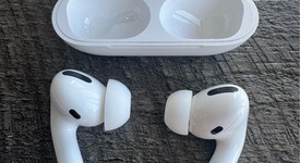Used
													Apple AirPods Pro - Wireless Case, photo 4 of 6