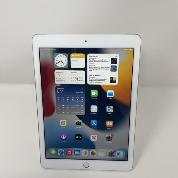 Apple iPad 5th Gen - Unlocked, 128 GB, Silver, A1823