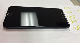 Mint
													Apple iPhone SE 3rd Gen 2022 - Unlocked, Midnight, 64 GB, A2595, photo 5 of 7