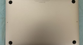 Good
													MacBook Air 2019 - 13" - I5, Silver, 256 GB, 16 GB, photo 3 of 5