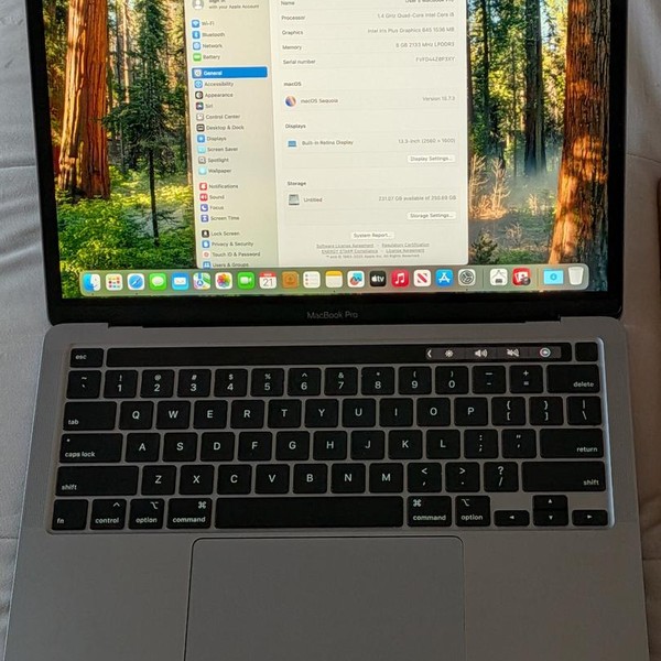 MacBook Pro 2020 - 13 inch - 256 GB, Gray, 8 GB, Intel Core i5