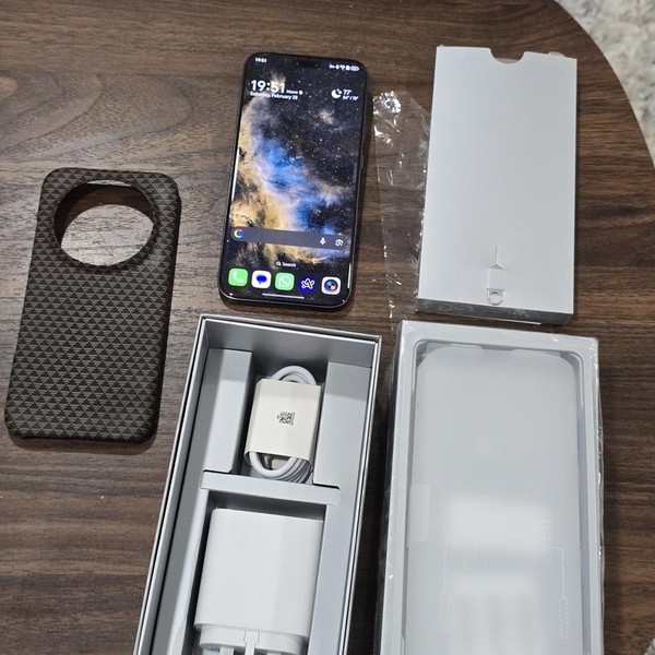 Honor Magic8 Pro - Unlocked Non-US, 512 GB, Black, 12 GB