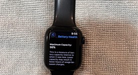 Good
													Apple Watch Series 8 41mm - Unlocked, Midnight, A2772 - Cellular, Aluminum, photo 3 of 20