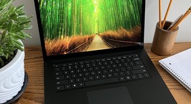 Good
													Microsoft Surface Laptop 4 - I7, Black, 1 TB, 32 GB, 15", photo 2 of 17