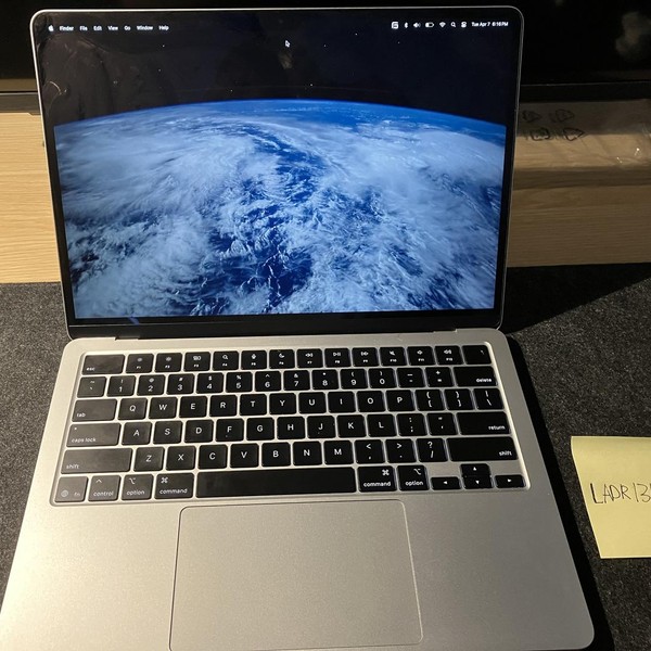 MacBook Air 2025 (M4) - 13 inch - 256 GB, Silver, 16 GB, Apple M4