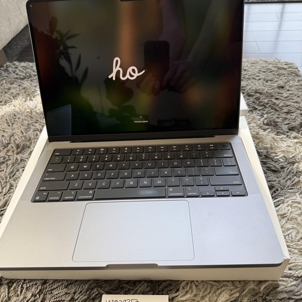 MacBook Pro 2021 - 14 inch - 512 GB, Gray, 16 GB, Apple M1 Pro 8-core