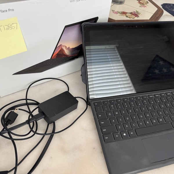 Microsoft Surface Pro 7 - 256 GB, Black, 8 GB, Intel Core i5