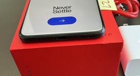 Mint
													OnePlus 13 - Unlocked, Black Eclipse, 512 GB, 16 GB, photo 2 of 6