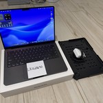 Mint MacBook Pro 2026 - 14 inch (M5) - 1 TB, Space Black, 16 GB, Apple M5, Standard Display
