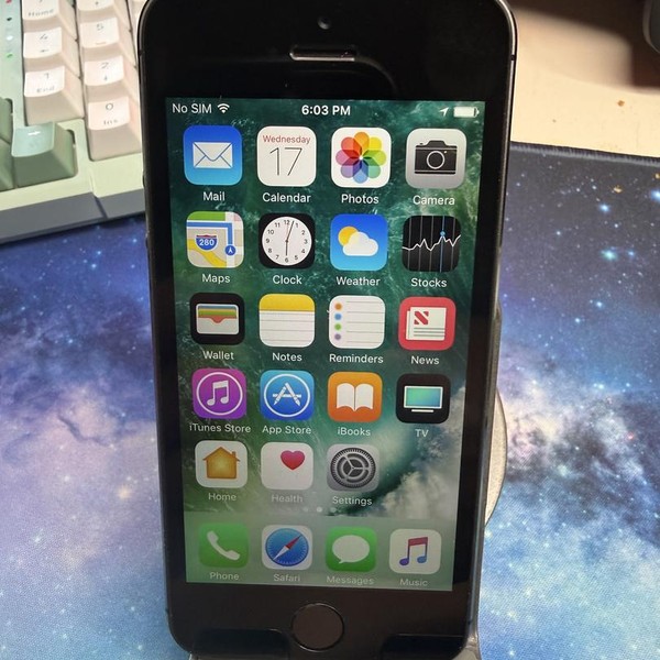 Apple iPhone 5S - Straight Talk, 16 GB, Grey, A1453, CDMA