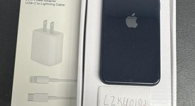 Good
													Apple iPhone SE 3rd Gen 2022 - Unlocked, Midnight, 128 GB, A2595, photo 2 of 3