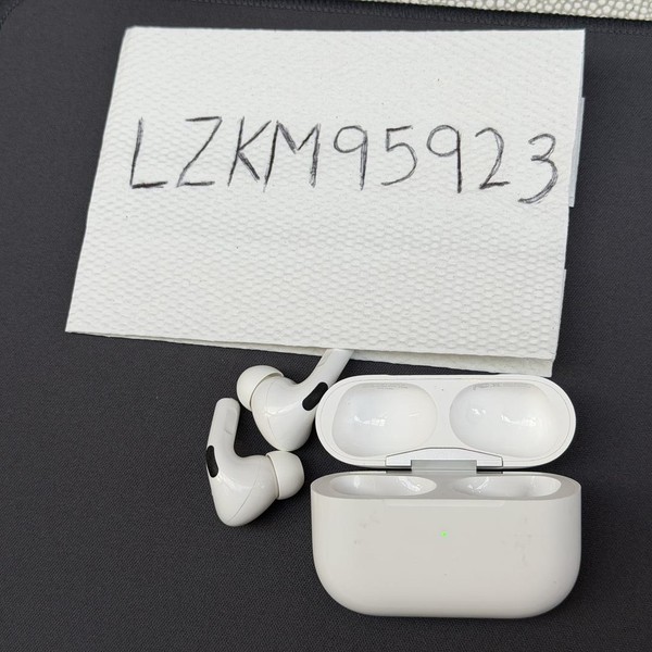 Apple AirPods Pro - Wireless Case
