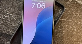 Mint
													Apple iPhone 15 Pro - Unlocked, Natural, 256 GB, A2848, photo 2 of 7