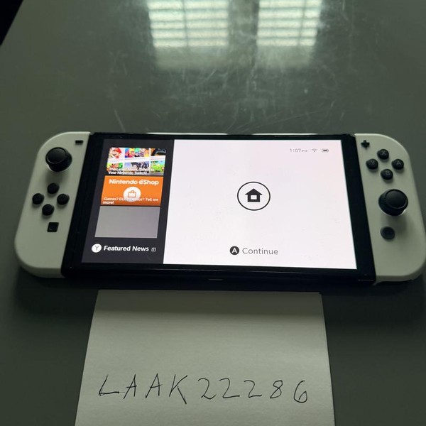 Nintendo Switch - OLED - 64 GB, White