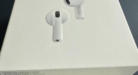 New
													Apple AirPods 4th Gen - Active Noise Cancellation, photo 2 of 4