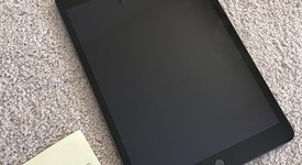 Mint
													Apple iPad 8th Gen - Wi-Fi, Gray, 32 GB, A2270, photo 2 of 9