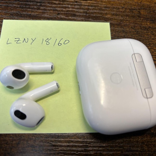 Apple AirPods 3rd Gen - Lightning Case