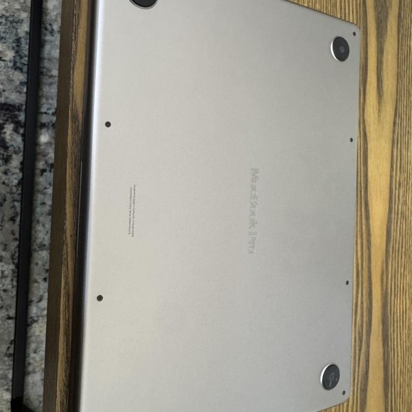 MacBook Pro Late 2023 (M3) - 14 inch - 512 GB, Gray, 8 GB, Apple M3, 10-core GPU