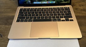 Good
													MacBook Air 2020 - 13" - I3, Gold, 256 GB, 8 GB, photo 2 of 5