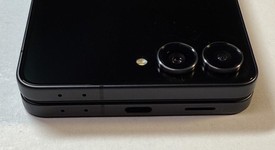 Mint
													Samsung Galaxy Z Flip7 - AT&T, Jet Black, 256 GB, 12 GB, SM-F766U, photo 5 of 7