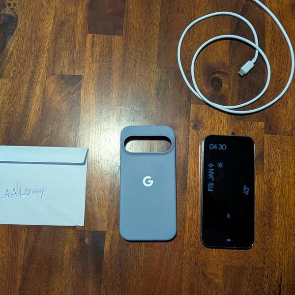 Google Pixel 10 Pro - Unlocked, 128 GB, Moonstone, G4QUR