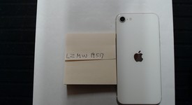 Good
													Apple iPhone SE 2nd Gen 2020 - Verizon, White, 64 GB, A2275, photo 3 of 5