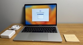 Fair
													MacBook Pro 2017 (No Touch Bar) - 13" - I5, Silver, 256 GB, 8 GB, photo 1 of 8
