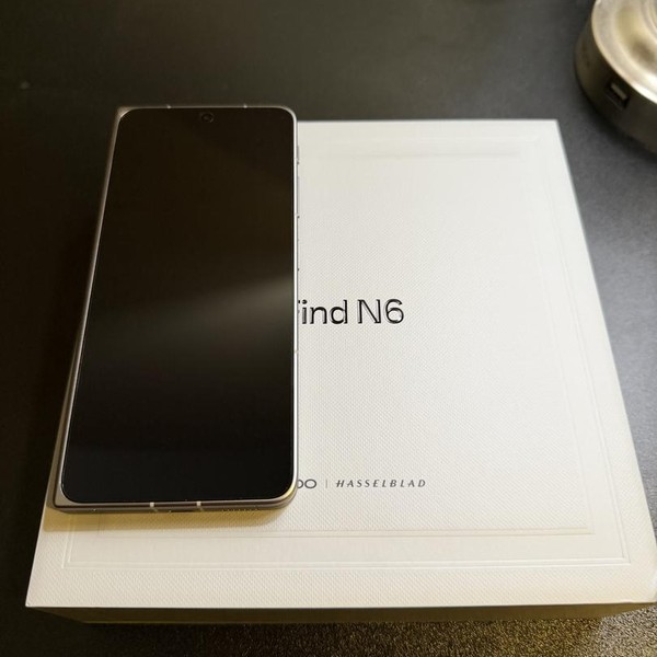 Oppo Find N6 - Unlocked Non-US, 512 GB, Titanium, 16 GB