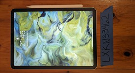 Mint
													Apple iPad Air 5th Gen - Wi-Fi, Starlight, 64 GB, A2588, photo 1 of 12