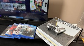Good
													PlayStation 4 Pro - White & Black, 1 TB, God of War, photo 4 of 6