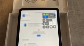 Mint
													Apple iPad 10th Gen - Unlocked, Silver, 64 GB, A2757, photo 5 of 10