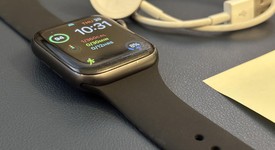 Fair
													Apple Watch SE 1st Gen 44mm - Gray, A2352 - GPS, Aluminum, photo 2 of 4