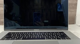 Good
													MacBook Pro 2017 (With Touch Bar) - 15" - I7, Silver, 512 GB, 16 GB, photo 4 of 8