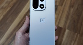 Good
													OnePlus 15 - Unlocked, Ultra Violet, 512 GB, 16 GB, photo 3 of 10