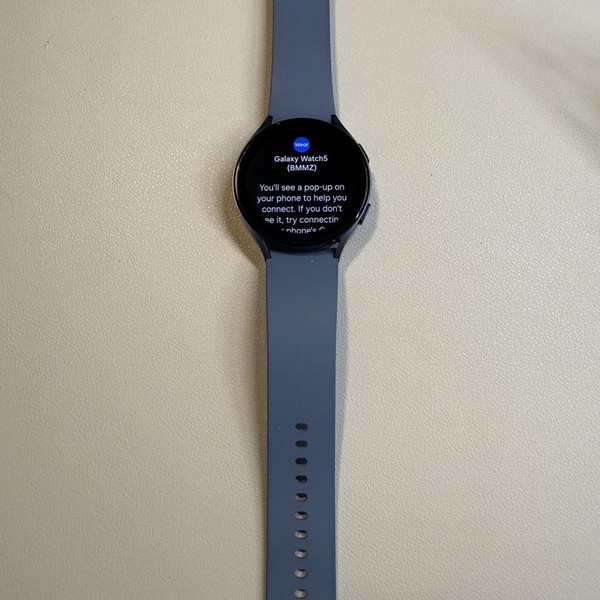Samsung Galaxy Watch5 - Unlocked, Blue, 44mm