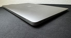 Fair
													MacBook Air 2020 - 13" - I3, Gray, 256 GB, 16 GB, photo 5 of 7