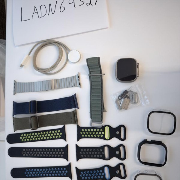 Apple Watch Ultra 49mm - Unlocked, Titanium, A2622