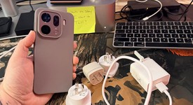 Mint
													Oppo Find X9 Pro - Unlocked Non-US, Titanium Charcoal, 512 GB, 16 GB, photo 2 of 8